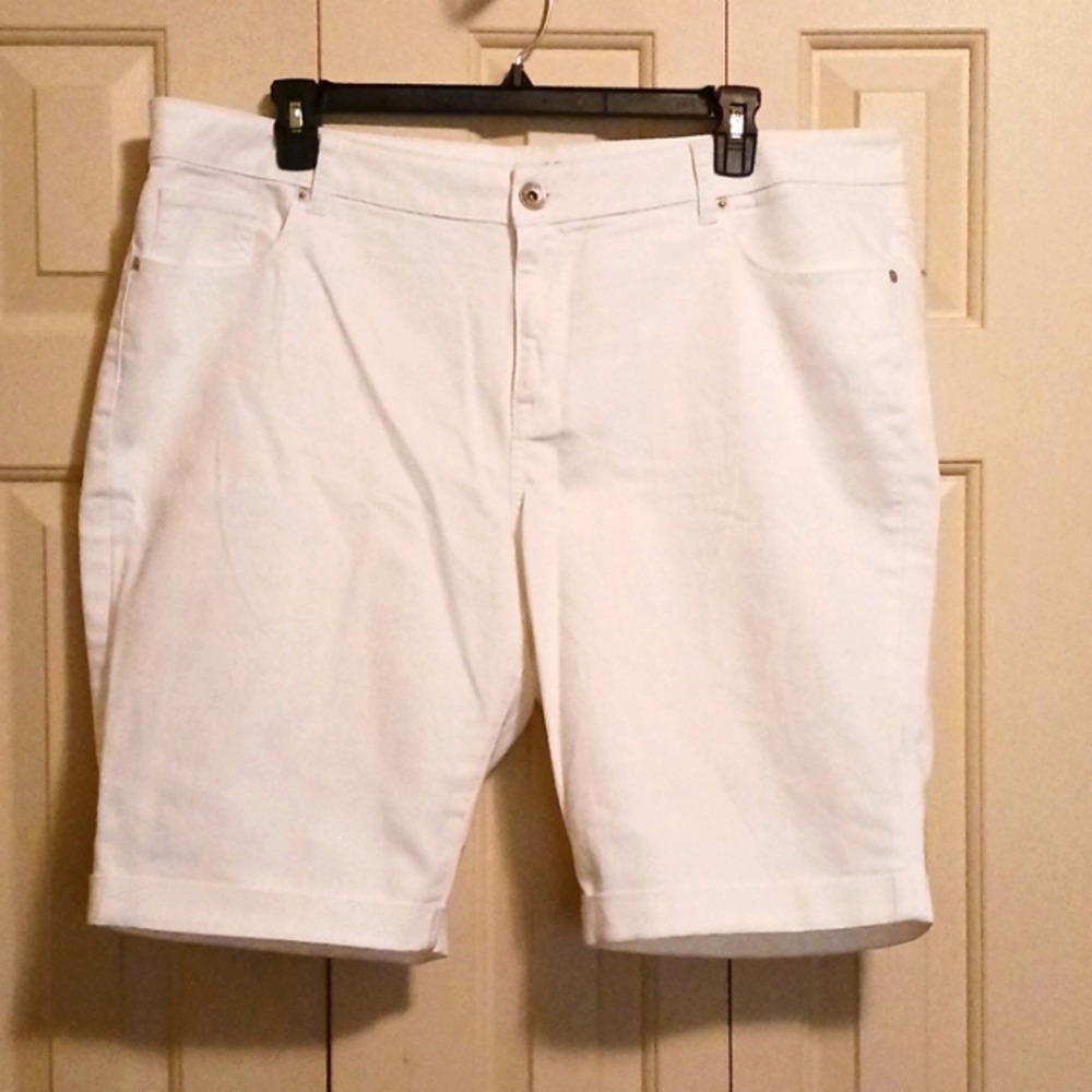a.n.a. jean shorts 22W